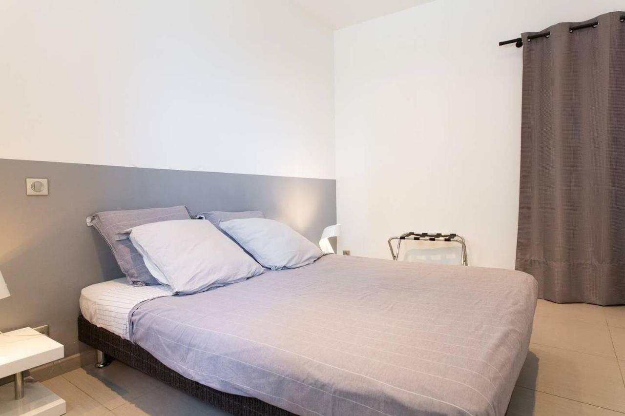 Appartement 4 Personnes Vue Mer Remparts Antibes Exteriér fotografie